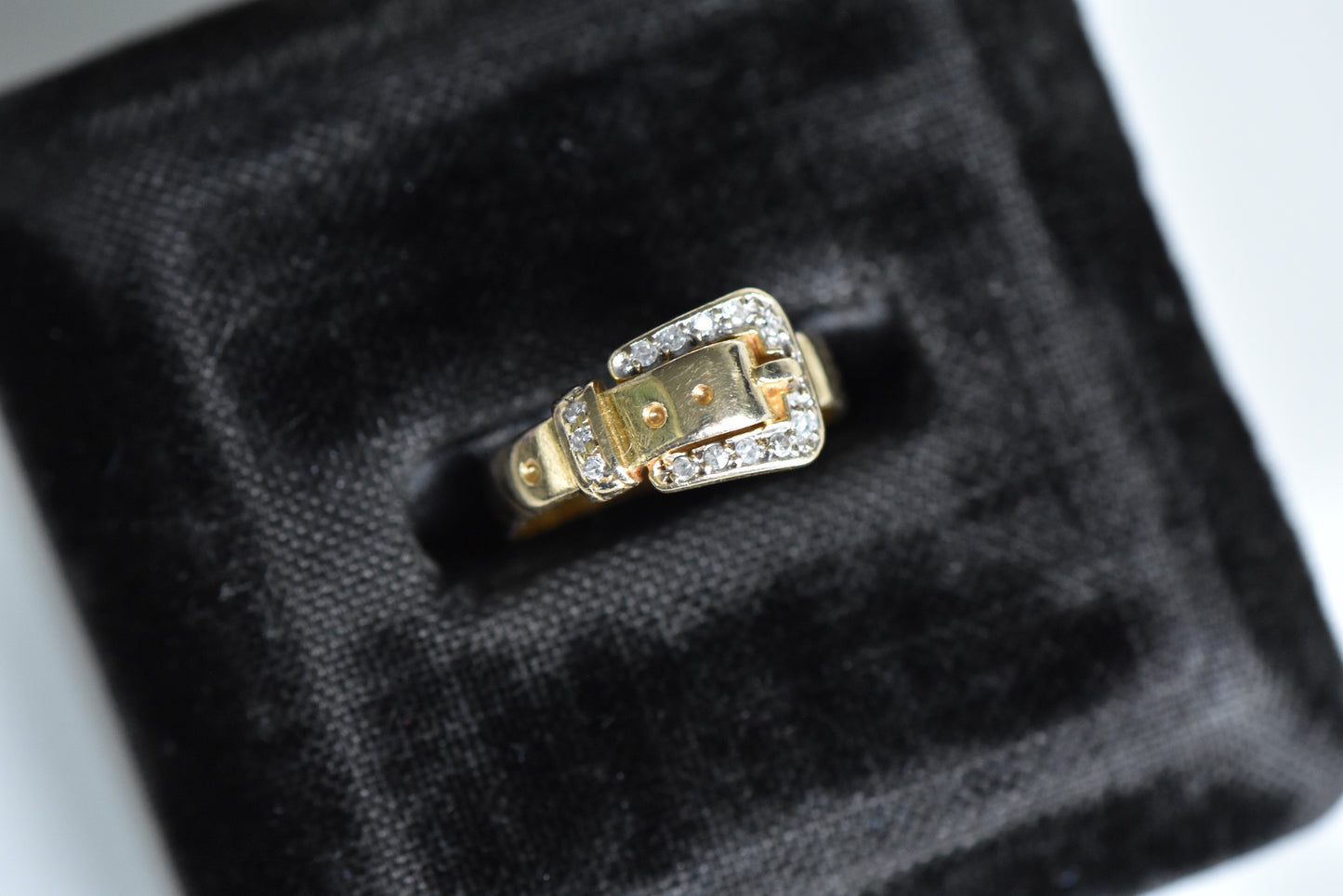 The Buckle Ring