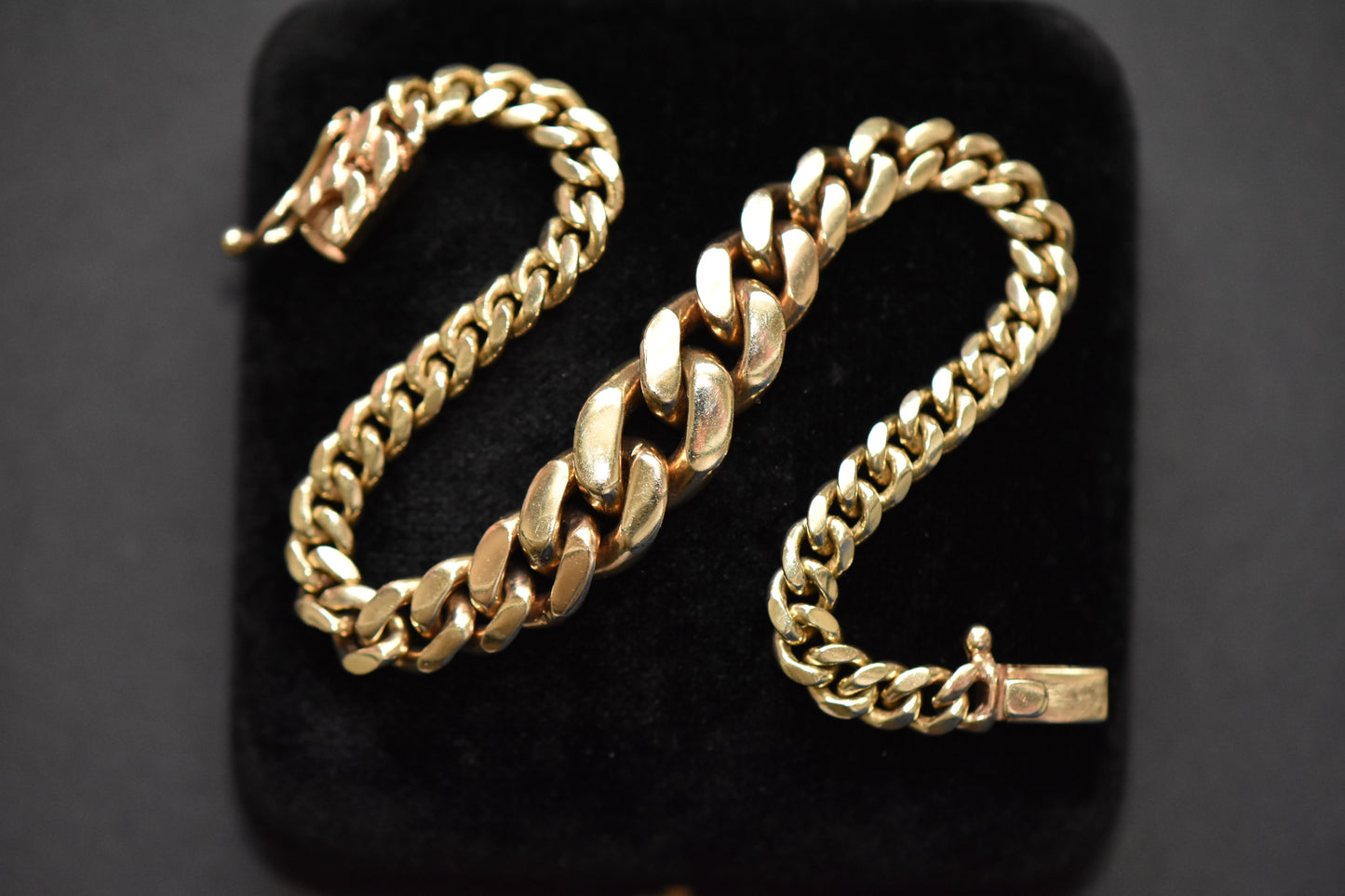The Graduated Curb Bracelet