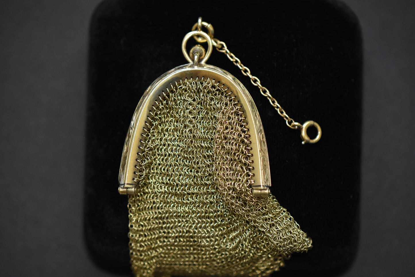 The Golden Chainmail Pendant