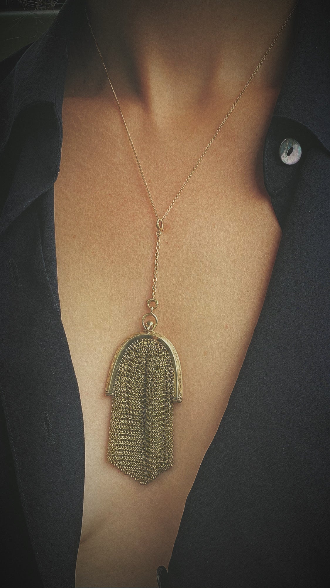 The Golden Chainmail Pendant