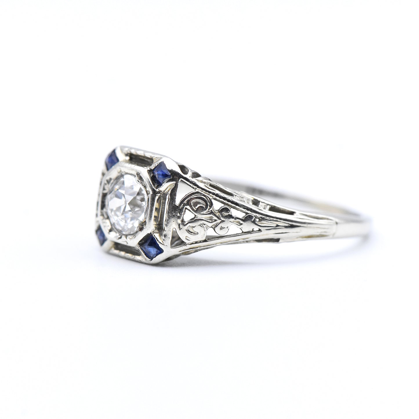 The Art Deco Dreamer Ring