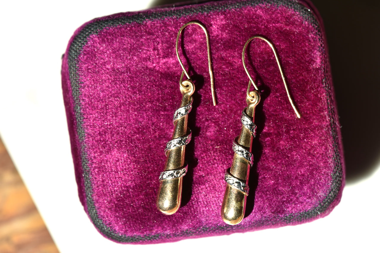 The Teardrop Earrings