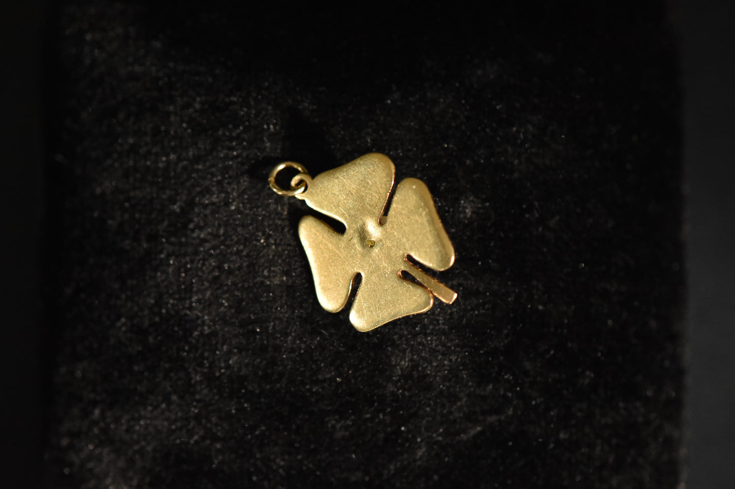 The Pearl Clover Charm