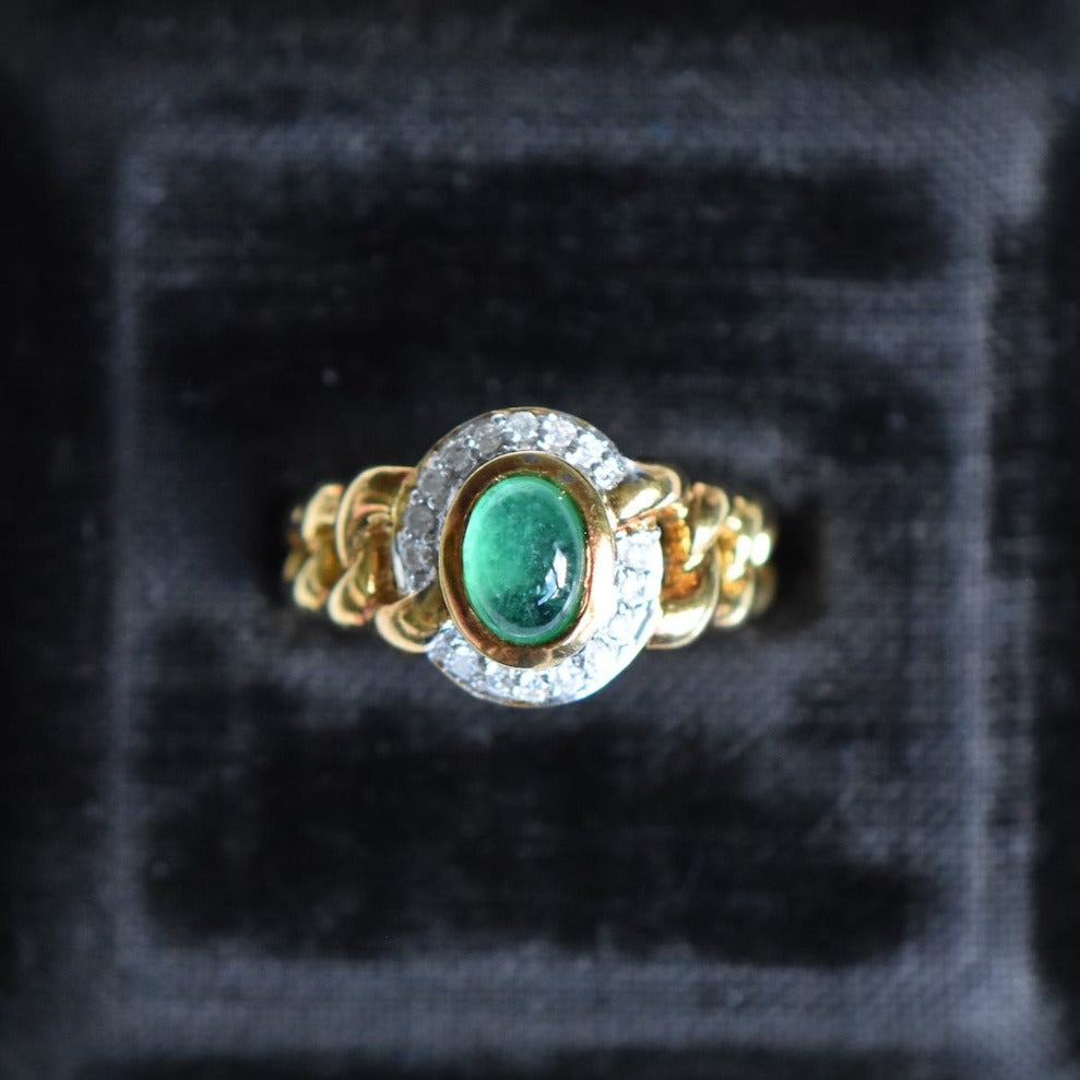 The Emerald Curb Ring