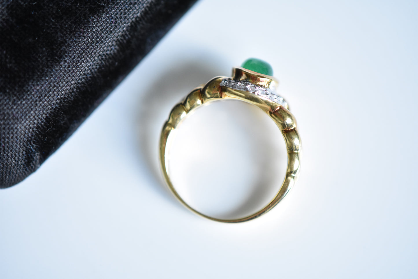 The Emerald Curb Ring