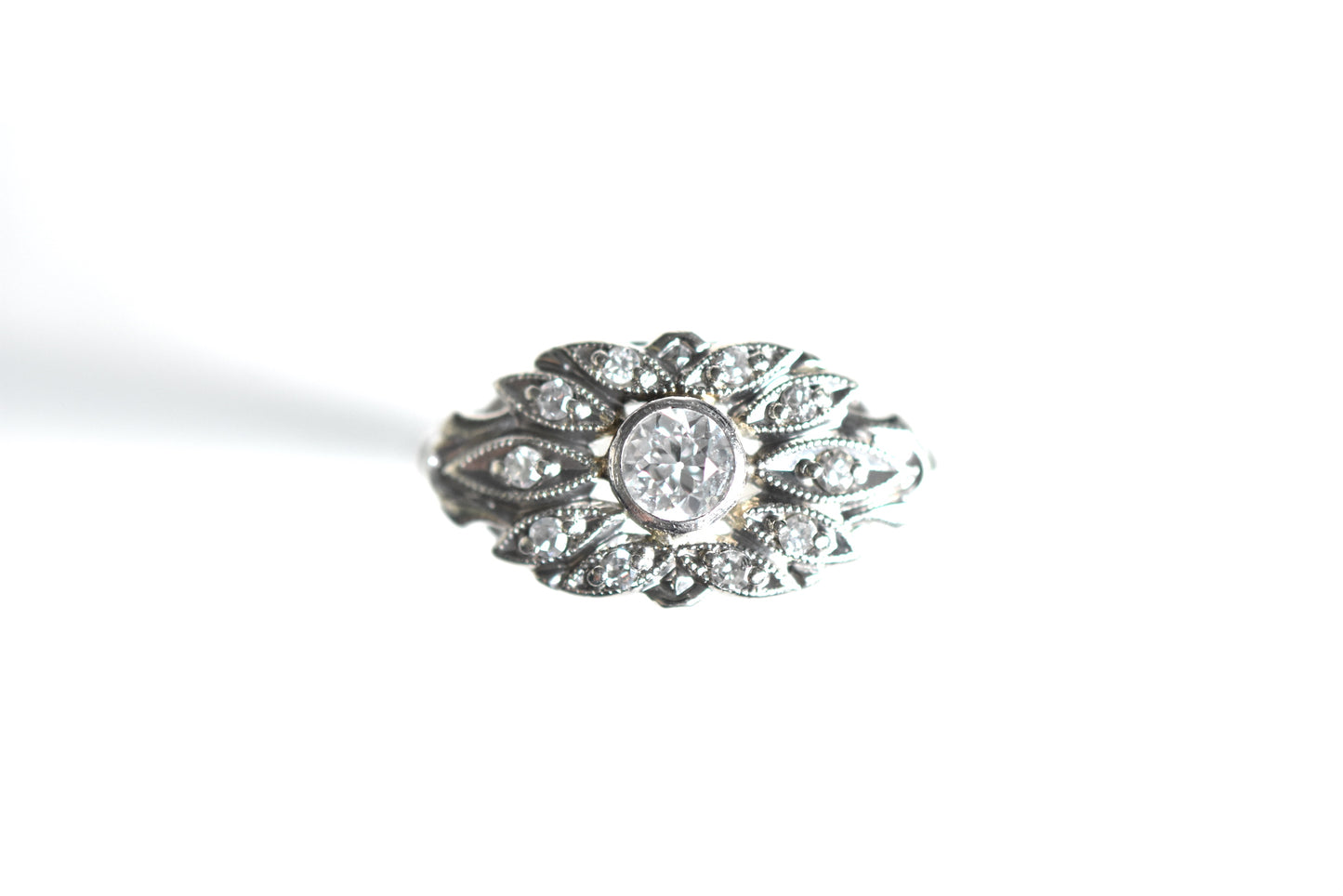 The Le Printemps Ring