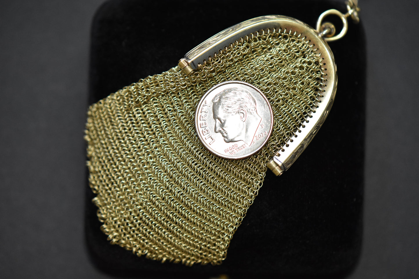 The Golden Chainmail Pendant