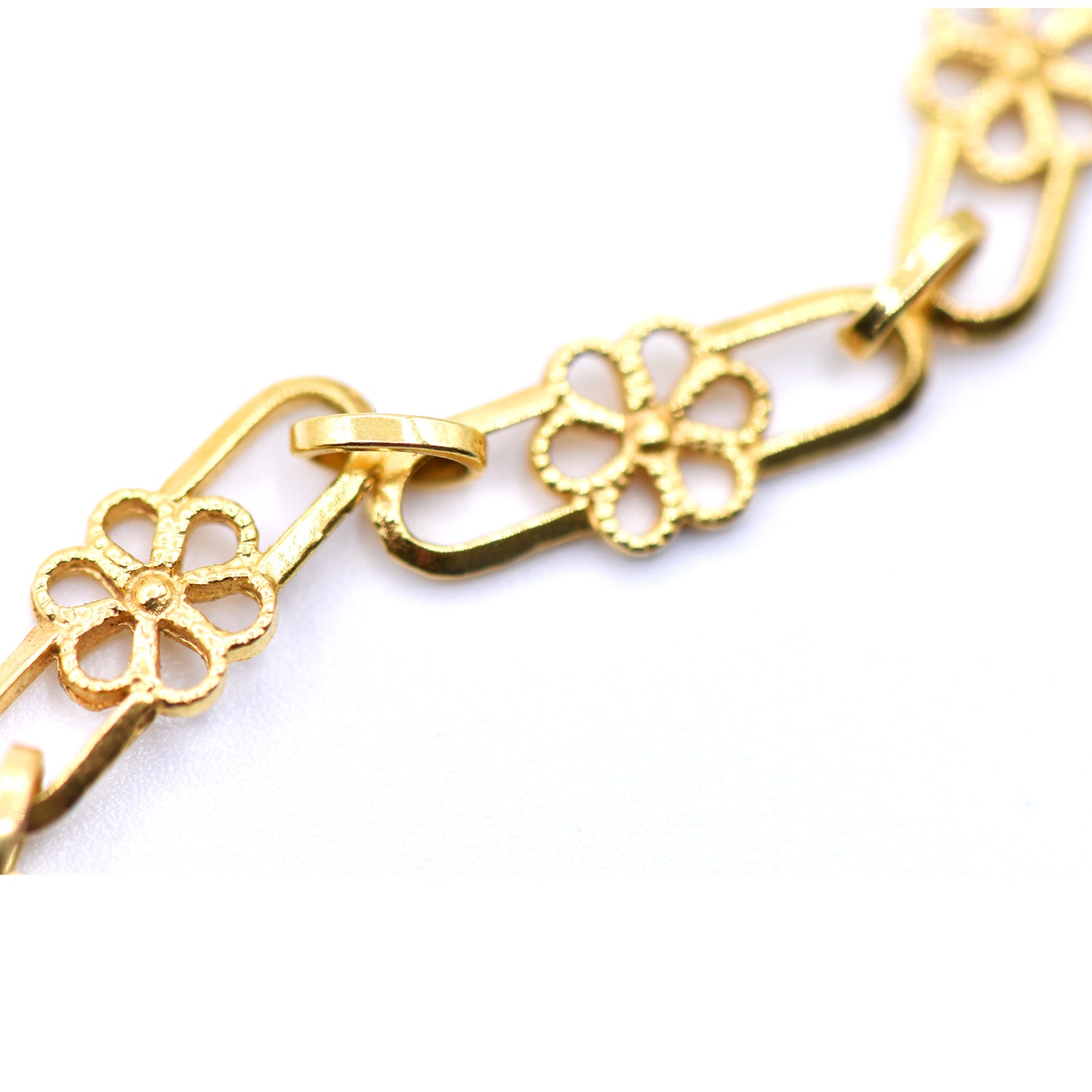 The Daisy Link Necklace