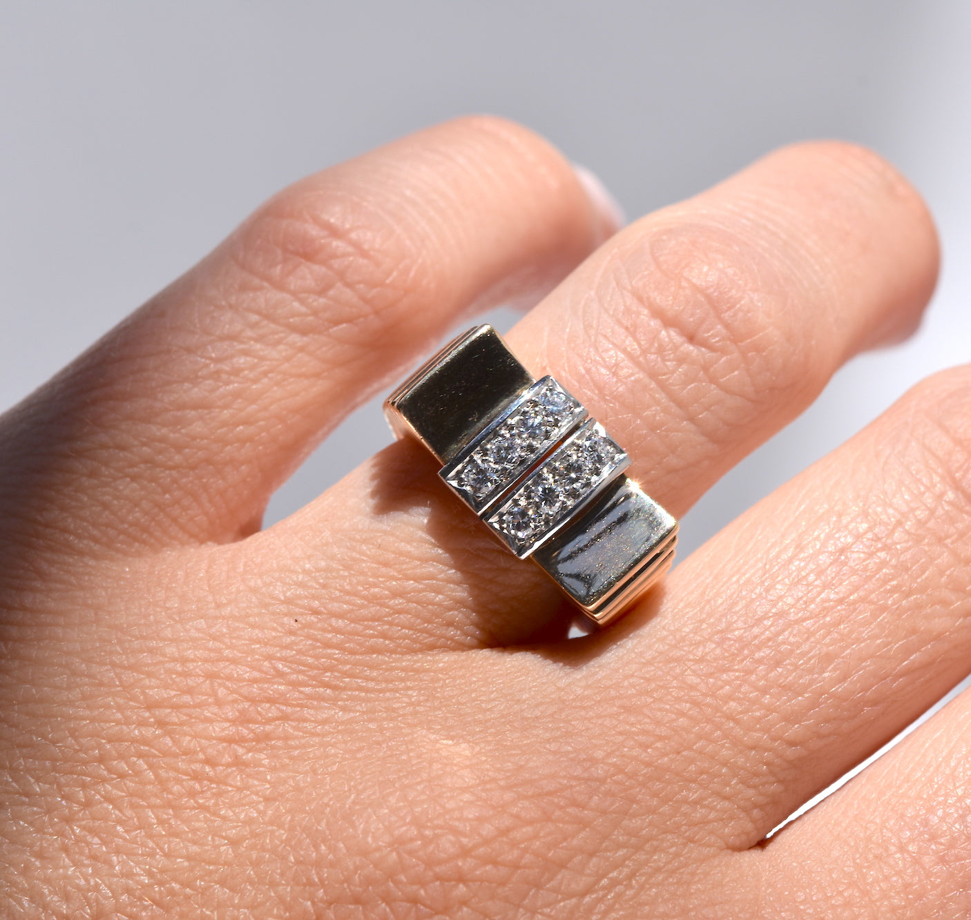 The Square Rib Tank Ring