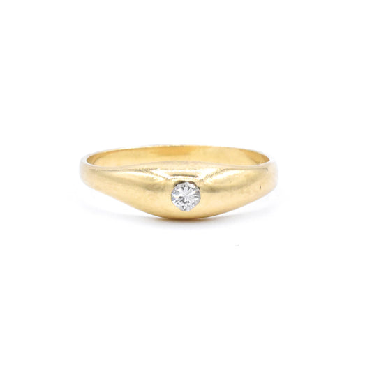 The Dainty Solitaire Ring